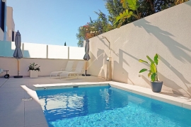 Resale - Villa - Orihuela Costa