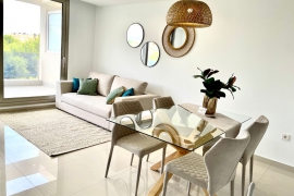 Продажа квартиры в провинции Costa Blanca South, Испания: 3 спальни, 95 м2, № NC6447DS – фото 1