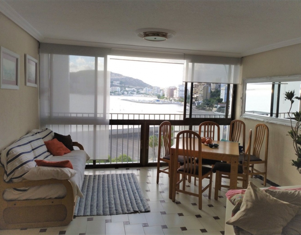 RV4677QU : Апартаменты на первой линии моря в Аликанте