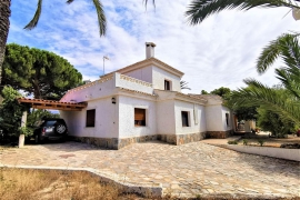 Продажа виллы в провинции Costa Blanca North, Испания: 4 спальни, 250 м2, № RV7639GT – фото 2