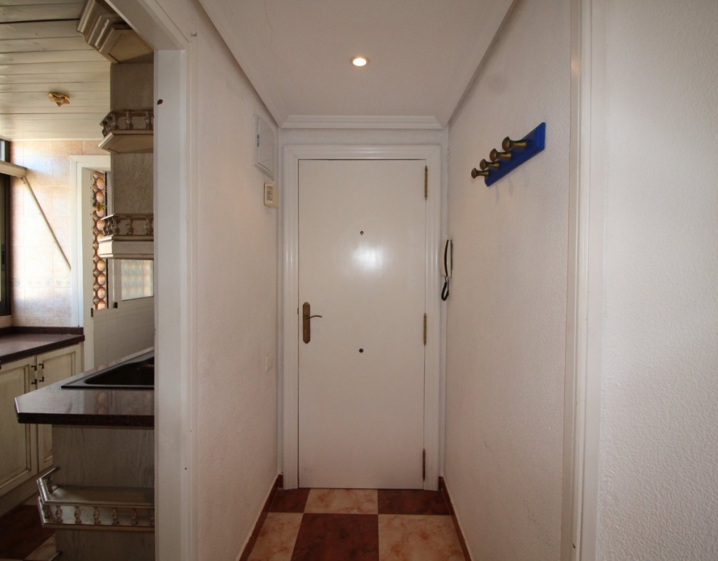 RV4764EU : Отремонтированная квартира с подземным гаражом в Бенидорме
