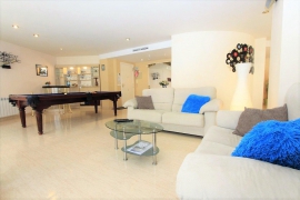 Продажа квартиры в провинции Costa Blanca North, Испания: 3 спальни, 206 м2, № RV3373GH – фото 3