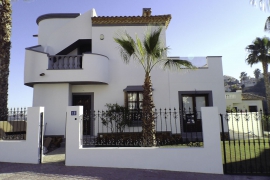 Продажа виллы в провинции Costa Blanca South, Испания: 3 спальни, 207 м2, № NC6240UG – фото 3