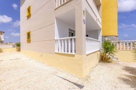 Продажа апартаментов в провинции Costa Blanca South, Испания: 2 спальни, 55 м2, № RV3743UR – фото 25