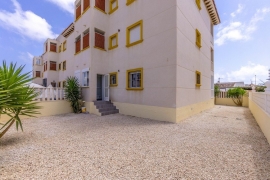 Продажа апартаментов в провинции Costa Blanca South, Испания: 2 спальни, 55 м2, № RV3743UR – фото 26