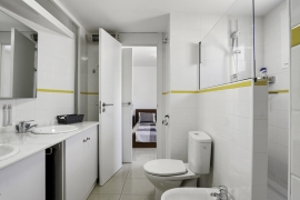 Продажа апартаментов в провинции Costa Blanca South, Испания: 2 спальни, 80 м2, № RV5468BE – фото 17