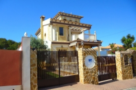 Продажа виллы в провинции Costa Blanca South, Испания: 3 спальни, 149 м2, № RV3849TO – фото 13