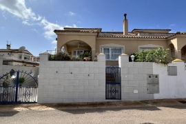 Продажа таунхаус в провинции Costa Blanca South, Испания: 3 спальни, 93 м2, № RV4839MI – фото 2