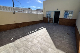 Продажа таунхаус в провинции Costa Blanca South, Испания: 3 спальни, 88 м2, № RV3543MI – фото 2