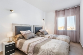 Продажа апартаментов в провинции Costa Blanca South, Испания: 3 спальни, 105 м2, № RV7434BE – фото 14