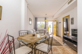 Продажа апартаментов в провинции Costa Blanca South, Испания: 2 спальни, 58 м2, № RV5478UR – фото 5