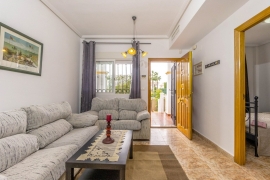 Продажа апартаментов в провинции Costa Blanca South, Испания: 2 спальни, 58 м2, № RV5478UR – фото 3