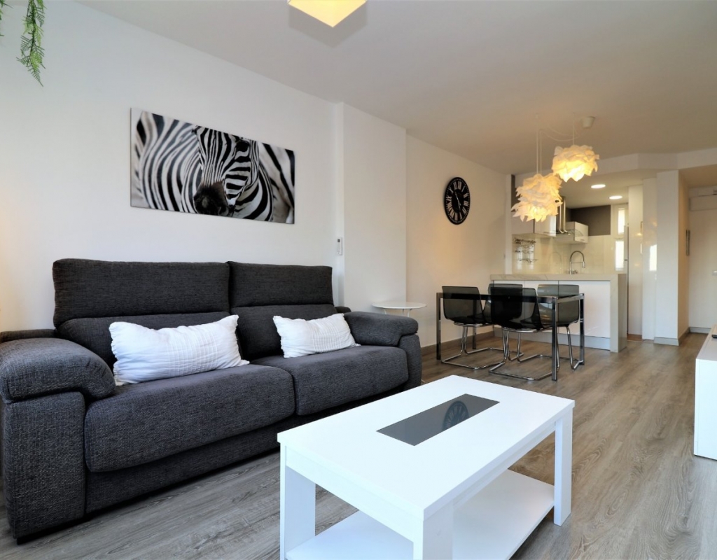 RV4638EU : Апартаменты с туристической лицензией в Бенидорме