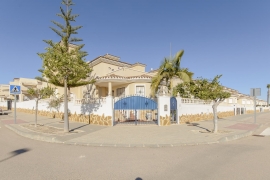 Продажа виллы в провинции Costa Blanca South, Испания: 3 спальни, 163 м2, № NC2878SF – фото 3