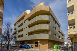 Продажа апартаментов в провинции Costa Blanca South, Испания: 2 спальни, 72 м2, № RV3303BE – фото 16