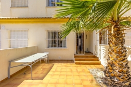 Продажа таунхаус в провинции Costa Blanca South, Испания: 3 спальни, 70 м2, № RV7271BE – фото 2