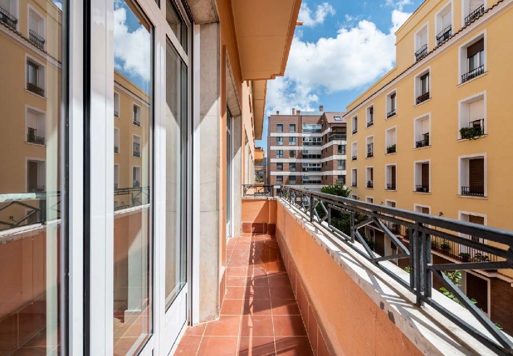 RV4561GT : Первоклассная квартира в Мадриде