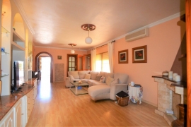 Продажа апартаментов в провинции Costa Blanca North, Испания: 3 спальни, 131 м2, № RV6750EU – фото 2