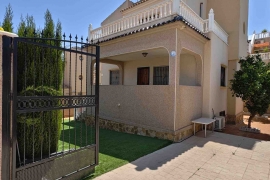 Resale - Villa - Villamartin