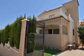 Resale - Villa - Villamartin