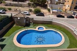 Resale - Villa - Villamartin