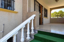 Resale - Villa - Villamartin