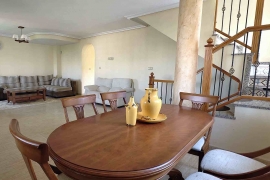 Resale - Villa - Villamartin