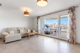 Resale - Apartment - Villamartin