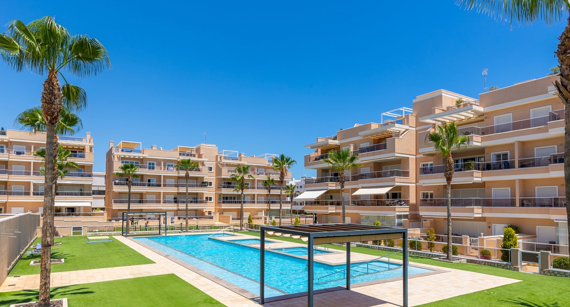 Resale - Apartment - Villamartin