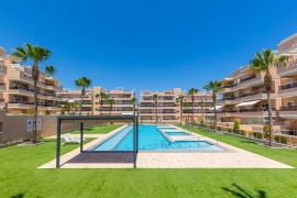 Resale - Apartment - Villamartin