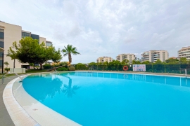 Resale - Apartment - Villamartin