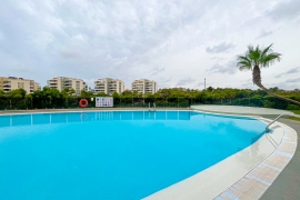 Resale - Apartment - Villamartin