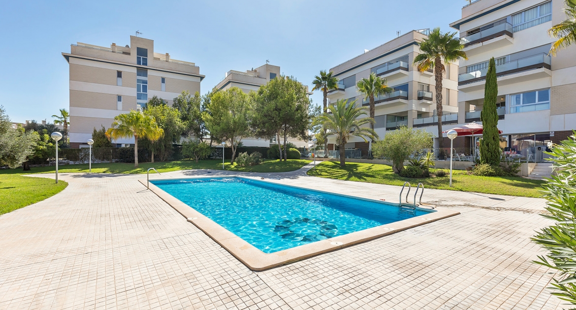 Resale - Apartment - Villamartin