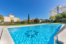 Resale - Apartment - Villamartin