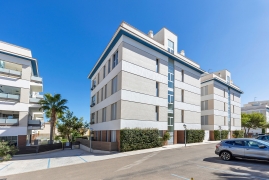 Resale - Apartment - Villamartin