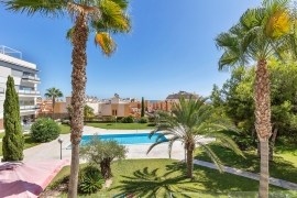 Resale - Apartment - Villamartin