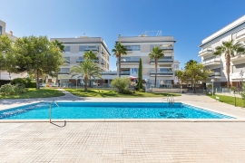 Resale - Apartment - Villamartin