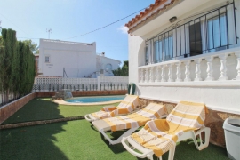 Resale - Villa - Calpe