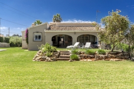 Resale - Villa - Javea