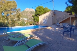 Resale - Villa - Calpe