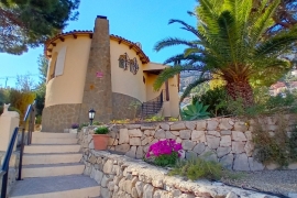 Resale - Villa - Calpe