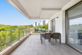 Resale - Apartment - Villamartin