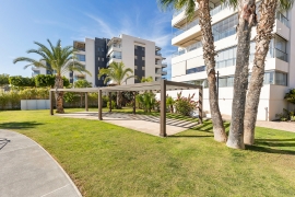 Resale - Apartment - Villamartin