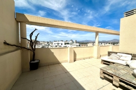 Resale - Apartment - Alicante