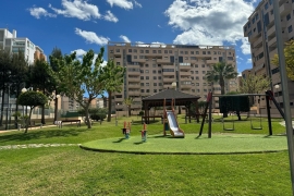 Resale - Apartment - Alicante