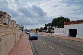 Resale - Bungalow - Torrevieja