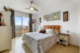 Resale - Apartment - Campoamor