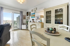 Resale - Apartment - Campoamor