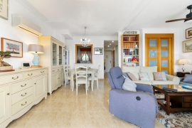 Resale - Apartment - Campoamor