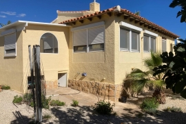 Resale - Villa - Calpe